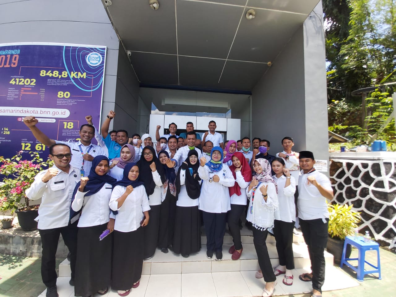 Terima Kasih, Bu Siti Terima Kasih, Bu Siti