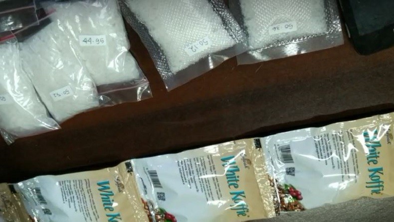 Simpan 1 Kilogram Sabu dalam Saset Kopi, Pemuda di Samarinda Dibekuk Petugas Simpan 1 Kilogram Sabu dalam Saset Kopi, Pemuda di Samarinda Dibekuk Petugas