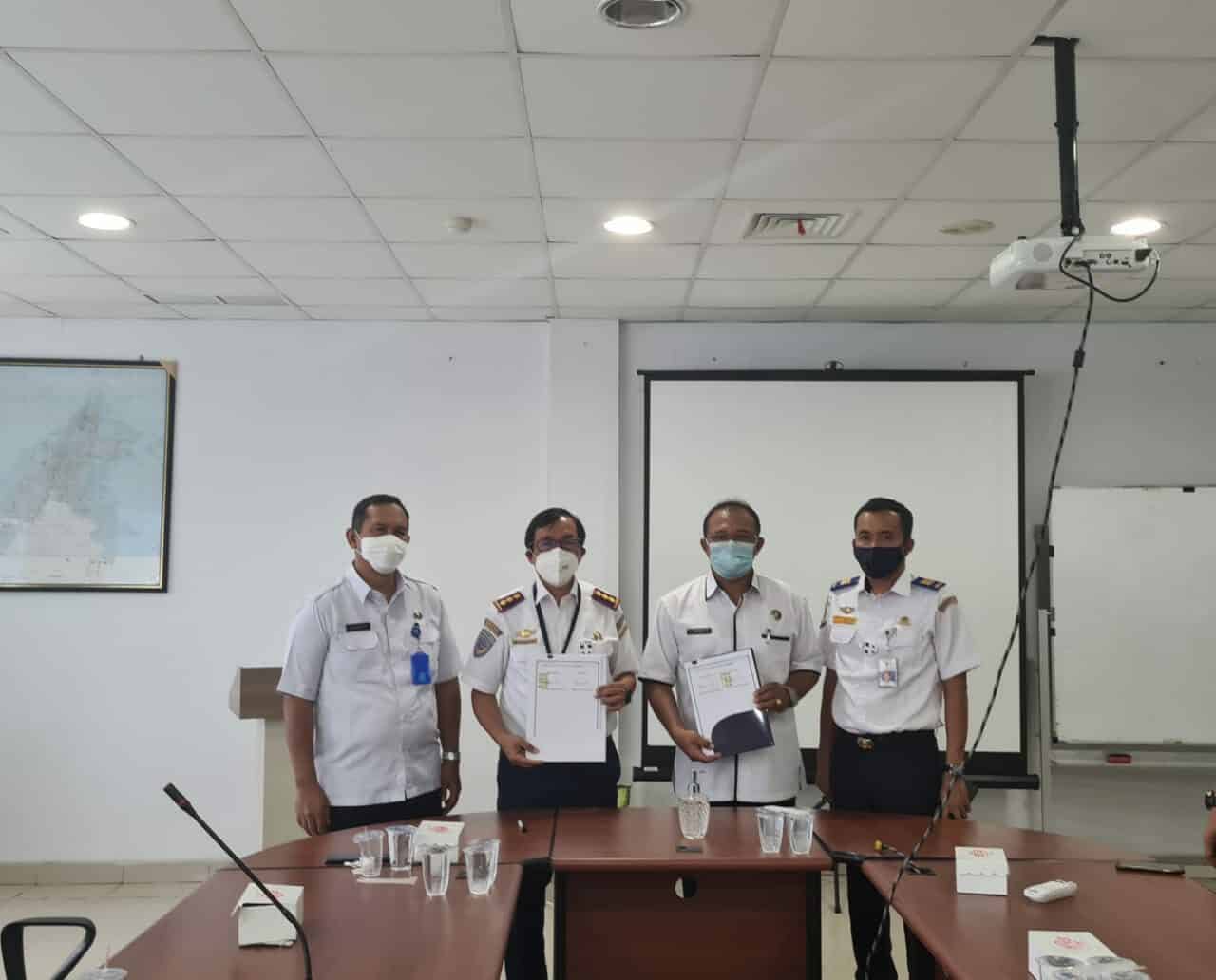 Bandara APT Pranoto - BNNK Samarinda Jalin Kerjasama Cegah Narkoba Bandara APT Pranoto – BNNK Samarinda Jalin Kerjasama Cegah Narkoba